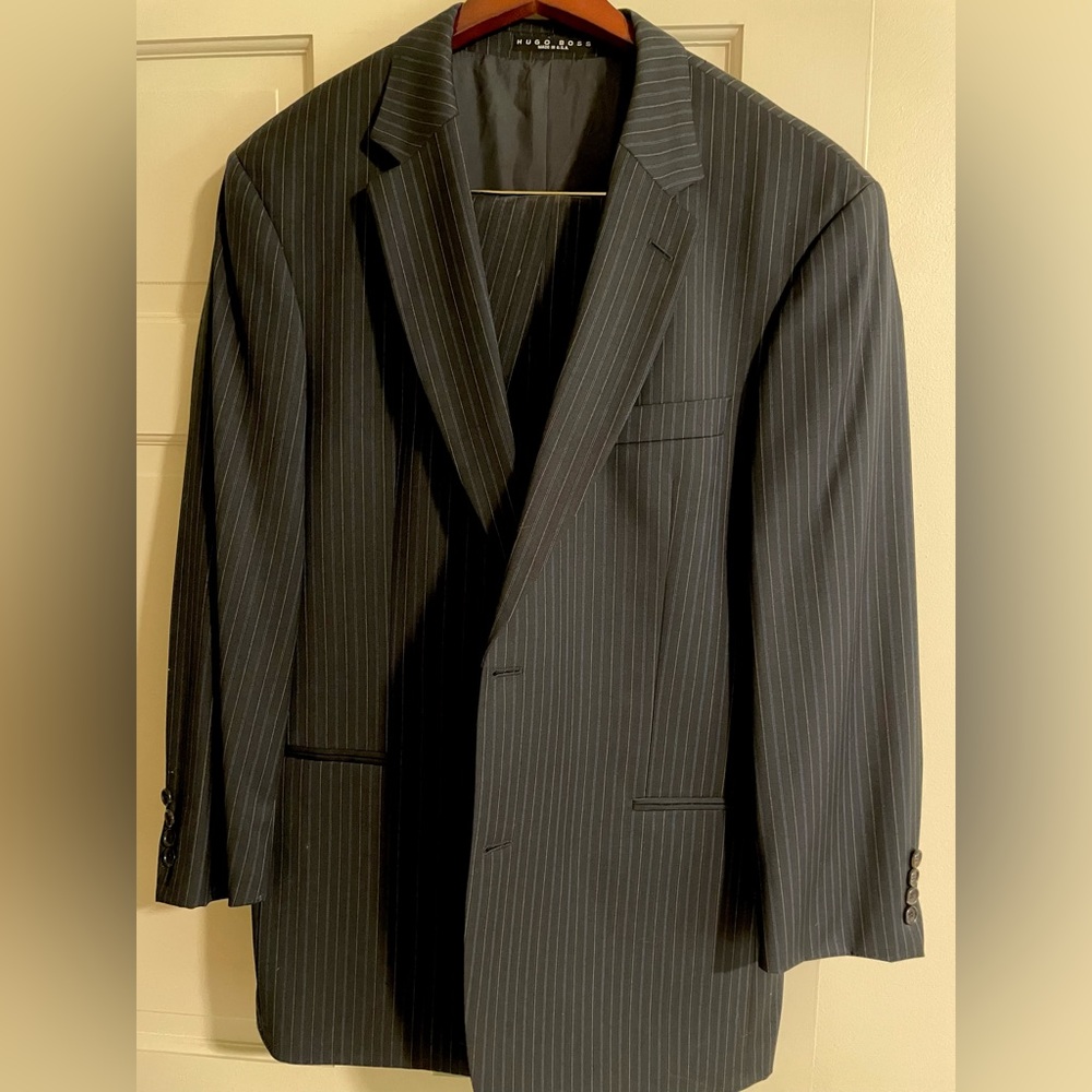 Hugo Boss Men’s Suit size 44R